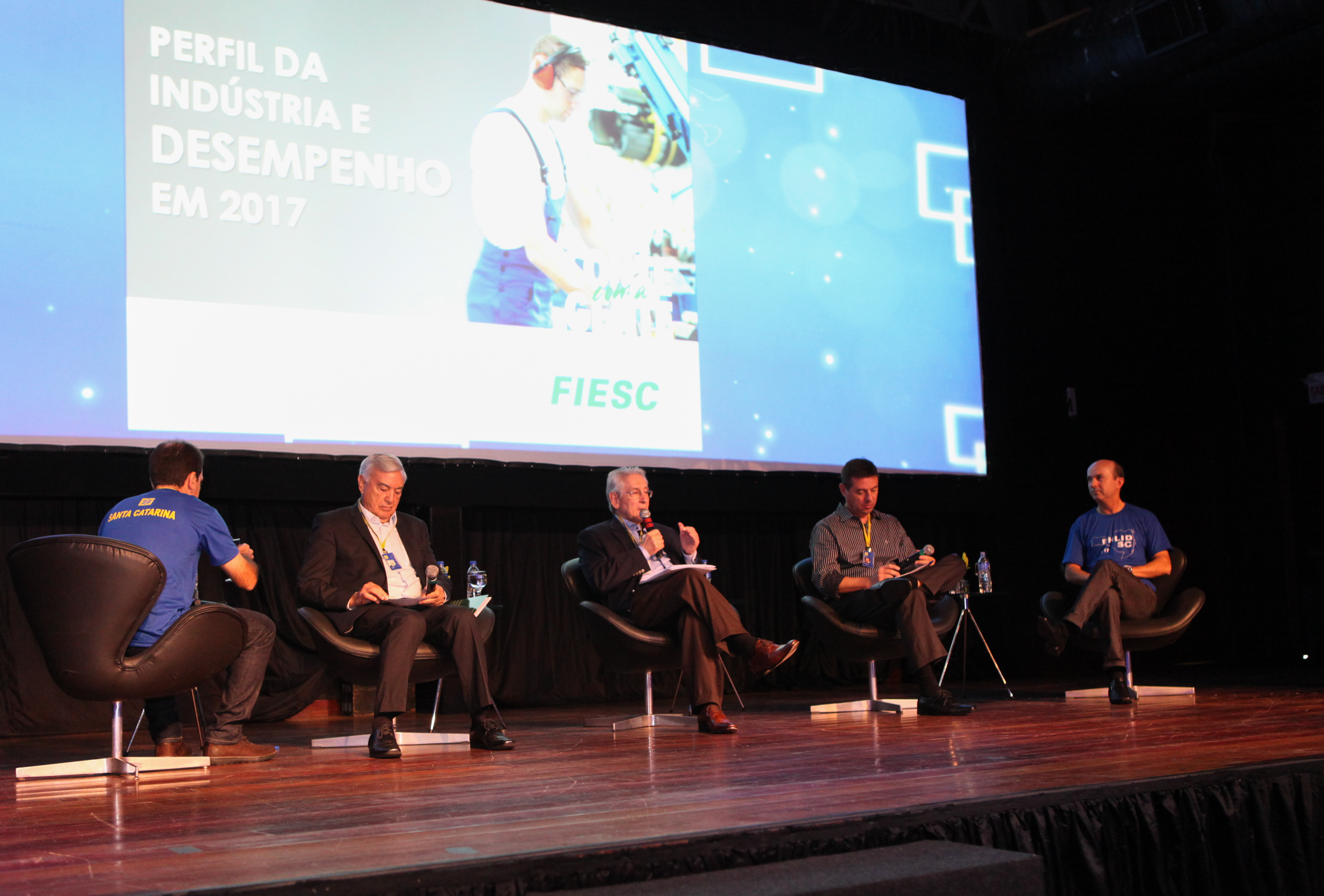 Presidente da FIESC participou do painel mercado d