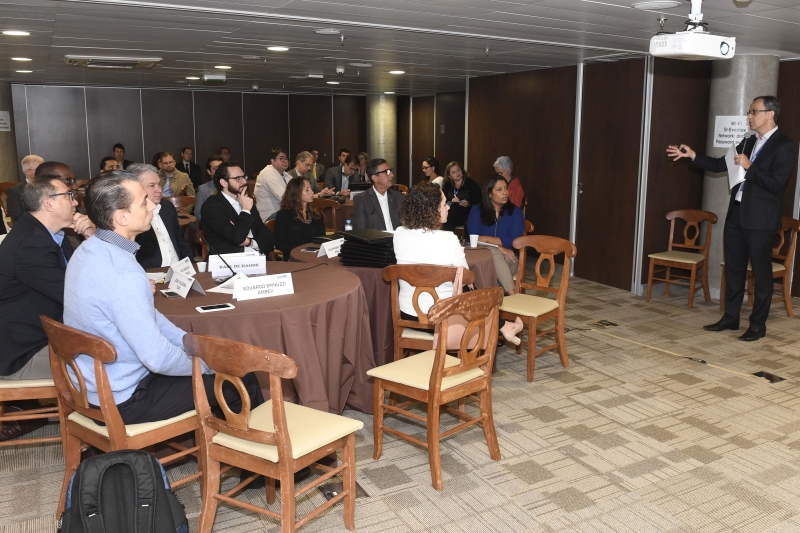 Em reunião coordenada pela CNI e SESI, especialistas debatem caminhos para melhorar gestão de sistema de saúde suplementar. Foto: Divulgação/CNI