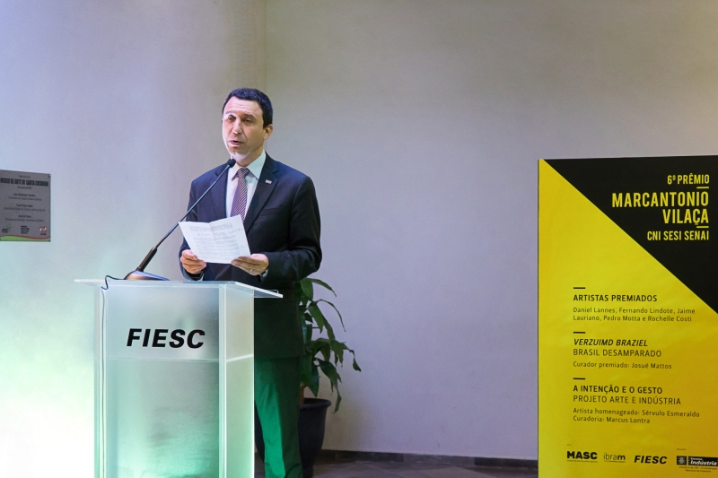 Superintendente do SESI, Fabrizio Machado Pereira, durante a abertura da exposição