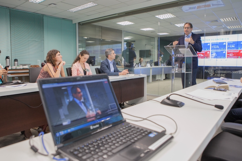 Presidente da FIESC, Mario Cezar de Aguiar, apresentou as perspectivas da indústria e da economia de SC (foto: Filipe Scotti)