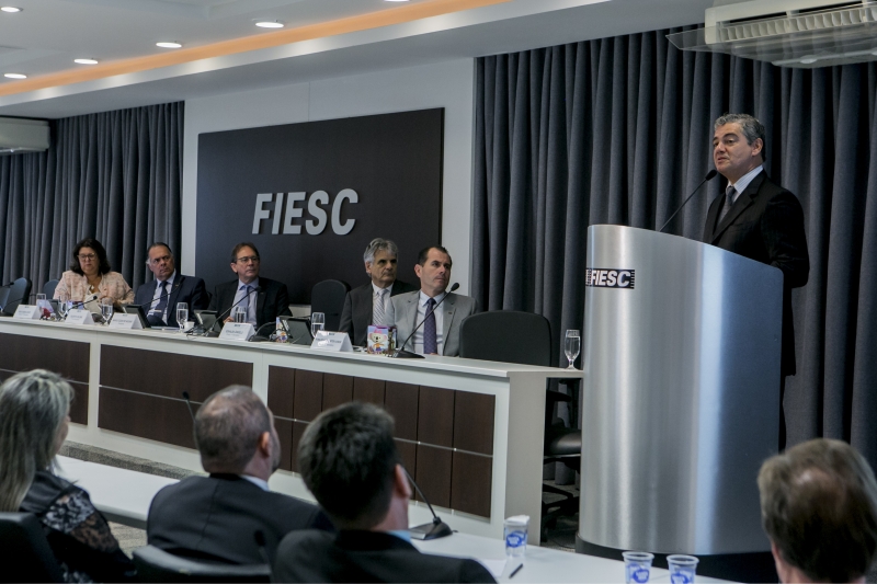 Secretário Marcos Troyjo durante reunião de diretoria da FIESC (foto: Fernando Willadino)