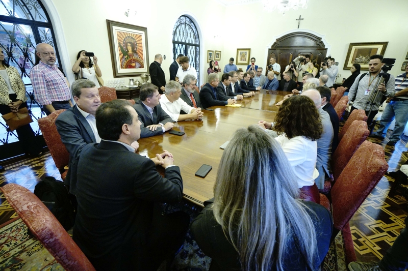 Aguiar participou de reunião com lideranças da região e o governador Carlos Moisés nesta quinta-feira (21), na Casa da Agronômica. Foto: Peterson Paul 