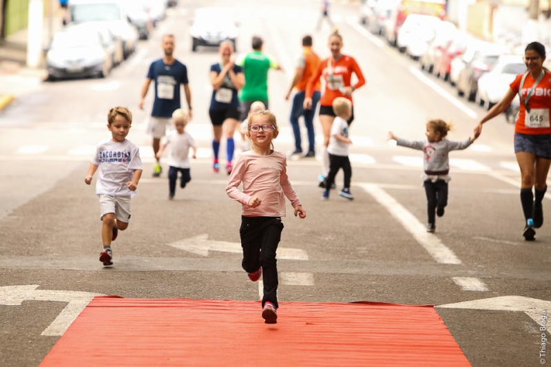 Crianças participaram da Maratoninha Kids. Foto: Thiago Braga