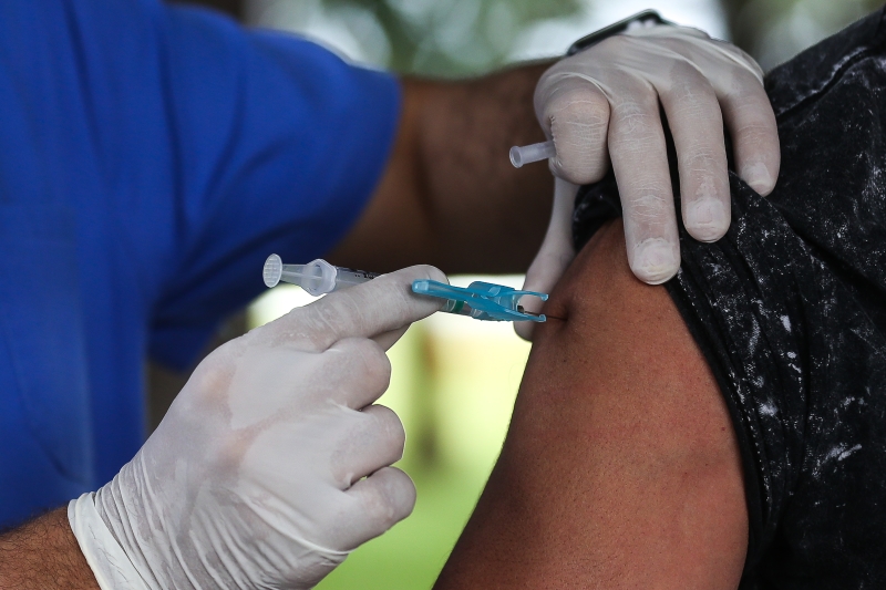 FIESC defende prioridade à vacinação de trabalhadores da indústria contra Covid
