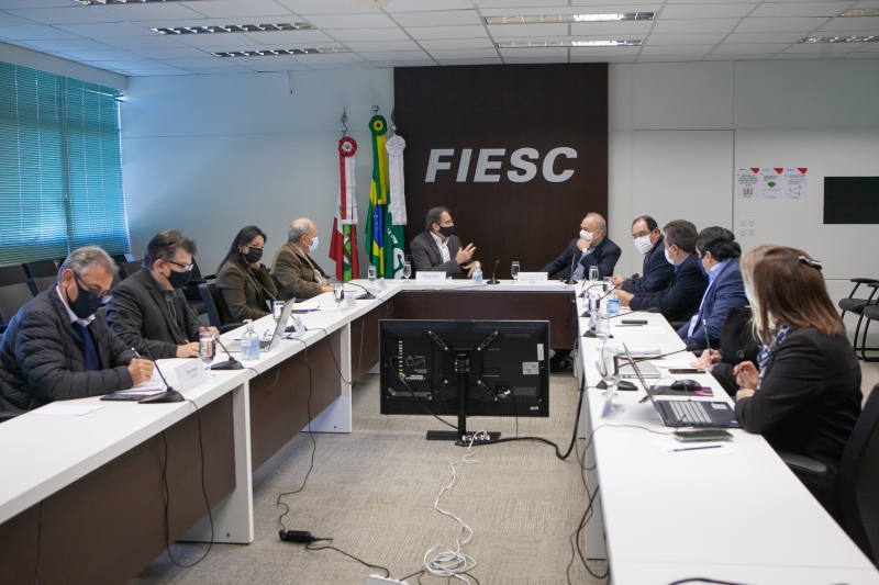 Emgepron inspira planejamento estratégico para economia do mar e FIESC propõe a criação de um cluster naval em Santa Catarina