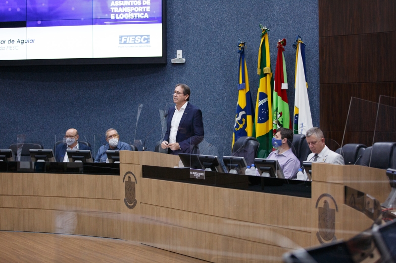 Em Itajaí, FIESC apresenta propostas para futuro das rodovias federais em SC