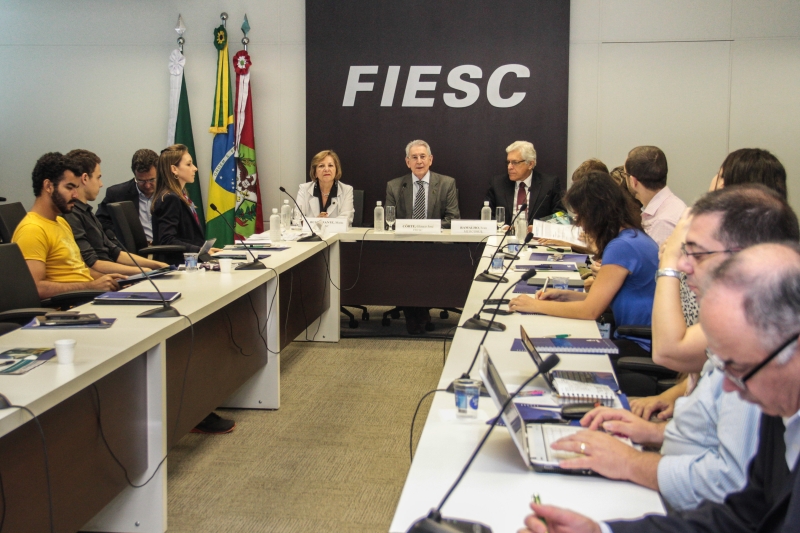 Reunião foi promovida pela FIESC, nesta terça-feira (11), em Florianópolis (foto: Heraldo Carnieri)