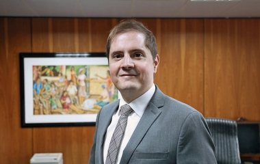 A implosão da burocracia