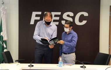 FIESC debate Programa Travessia e investimentos com o governo