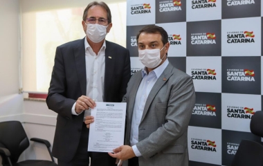 Fundo Empresarial doa R$ 1,2 mi em equipamentos para SC enfrentar a Covid-19