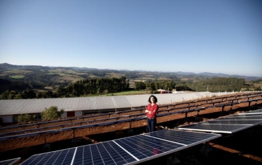 Em SC, BRF instala painéis solares em granjas de produtores