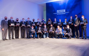 FIESC agracia sindicatos com 25, 30, 40 e 50 anos de filiação