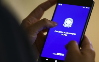 Indústria lidera a geração de empregos formais na economia catarinense em janeiro