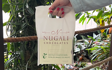Nugali elimina sacolas plásticas e adota material inovador