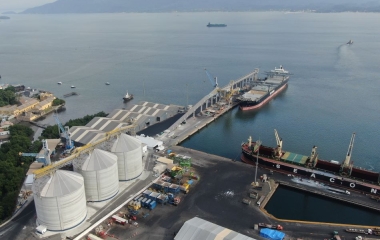 Com crescimento de 26%, porto de São Francisco lidera em movimentação no estado