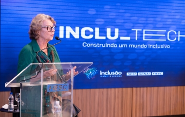 Pessoas com deficiência só conquistam espaço com luta, diz Alice Kuerten