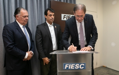 FIESC e SCPAR Invest SC fecham parceria para promover SC para investidores
