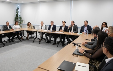 Câmara discute mudanças nos acordos de comércio e nas políticas comercial, fiscal e monetária dos EUA