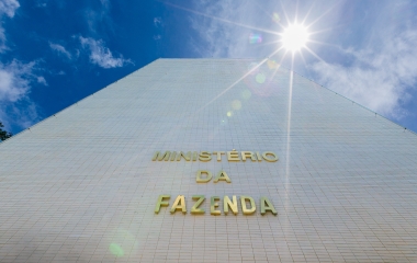 Viés arrecadatório é equívoco na busca pelo equilíbrio fiscal, avalia FIESC