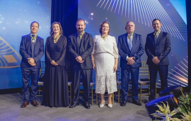 FIESC celebra resiliência de industriais na entrega da Ordem do Mérito
