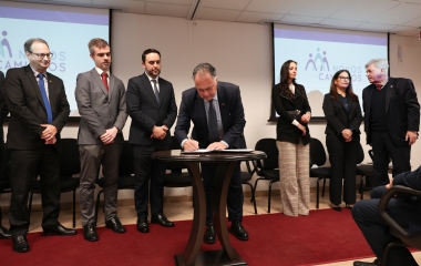 FIESC, TJ/SC e AMC renovam acordo para continuidade do Programa Novos Caminhos