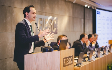 Isenções no IR são positivas, mas compensação está equivocada, diz FIESC