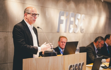 Brasil precisa retomar rigor fiscal e acabar com rubricas fora da conta, diz Giambiagi
