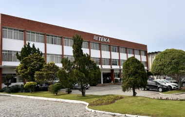 Teka completa 100 anos com foco em modernização industrial e governança
