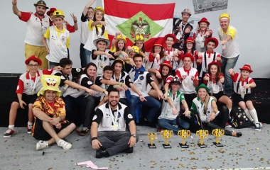 Catarinenses que participaram da competição em Curitiba. Foto: Divulgação/SESI