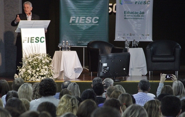 Para Côrte, gestão escolar deve usar princípios empregados na indústria. (foto: Lisiane Kerber)