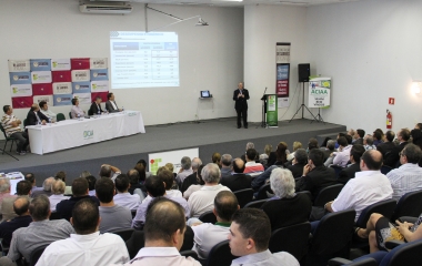 Empresários participaram de encontro promovido pela ACIAA