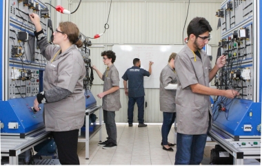 Cursos tem ênfase em aliar teoria e prática. Foto: Filipe Scotti