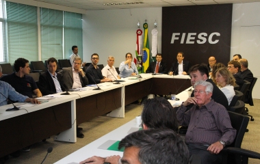 Para o presidente da câmara e primeiro vice-presidente da FIESC, Mario Cezar de Aguiar, é importante conciliar a manutenção da segurança com ganhos de competitividade. (Foto: Filipe Scotti)