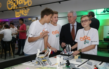 Presidente da FIESC, Glauco José Côrte, visita Espaço de Educação Maker, em Blumenau (Foto: Pedro Waldrich)