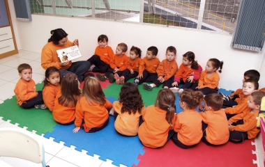Filhos de trabalhadores, de 0 a 6 anos, são atendidos em tempo integral na escola do SESI (Foto: Divulgação/SESI)