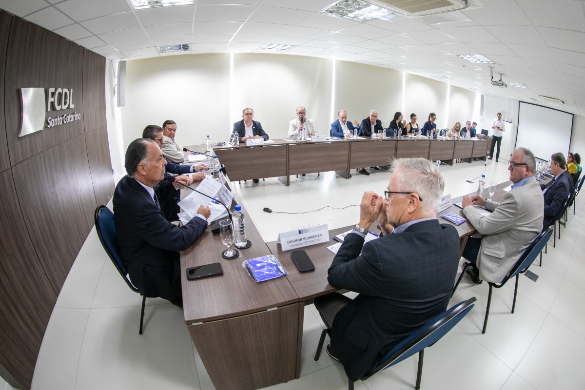 Reunião do COFEM na sede da FCDL reúne lideranças do setor produtivo. (foto: Filipe Scotti)