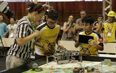 Equipe de Criciúma é uma das classificadas para a etapa nacional do torneio da FLL. Foto: Leonardo Júlio 