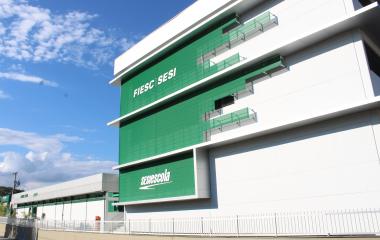 Escola oferece pedagogia inovadora para crianças, jovens e adultos. Foto: Daniel Rudolf