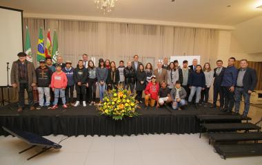 Programa teve a primeira turma em Chapecó e amplia rol de parceiros para atender jovens acolhidos. Foto: Júnior Duarte