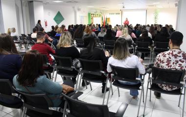 Mais de 150 educadores participaram do evento realizado no SESI Escola. Foto: Debora Claudio 