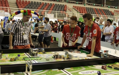 Atividades ‘mão na massa’, drones e robôs estão na programação do Universo #VemFazerSESI