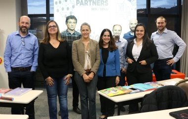 Mesa interativa e impressões a laser podem estar nas salas de aula de SESI e SENAI 