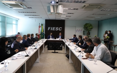 FIESC e governo avançam no debate de ações conjuntas para o desenvolvimento de SC