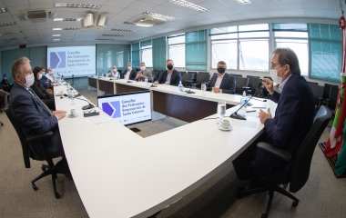 Setor produtivo e governo discutem medidas para destravar o crédito para pequenas e médias