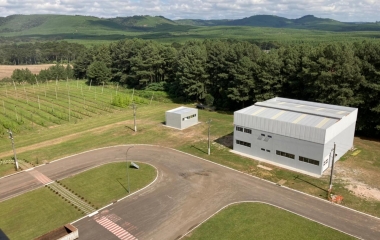 Ambev inaugura primeira linha completa para processamento de lúpulo no Brasil
