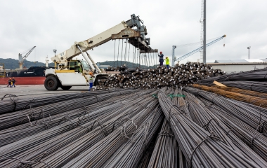 Cooperativa de construtoras de SC importa 20 mil toneladas de aço