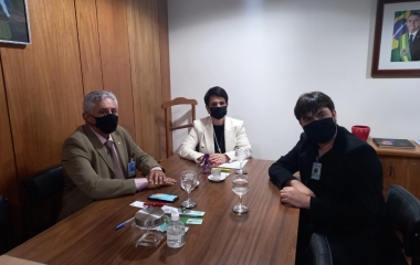 Aluno da Escola S em Tubarão leva sugestão de bula em áudio ao Palácio do Planalto