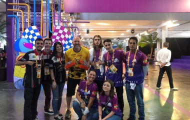 Catarinenses disputam competição de engenharia na Inglaterra 