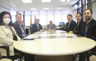Em visita ao TRT-SC, FIESC apresenta Portal da Inclusão