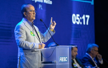 Governador eleito, Jorginho Mello, encontra industriais na FIESC nesta sexta